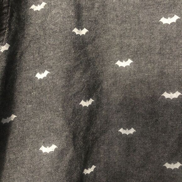 Batman DC Comic Men’s Short Sleeve Button Up Logo Shirt Size XL Gray Black - Picture 5 of 6